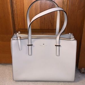 NWOT Kate Spade beige/shell hand bag